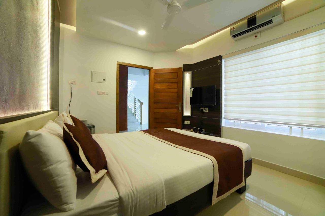 Ambalath Maple Leaves Home Guruvayur Exterior photo